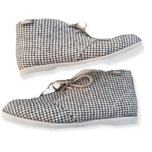 Bass Houndstooth Ankle Boot Elyse